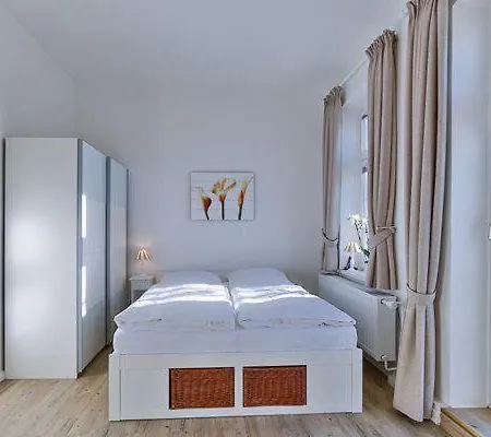 Appartement-5-mit-suedbalkon-in-strandnaher-lage-baederstil-villa-in-wenningstedt-sylt Wenningstedt-Braderup