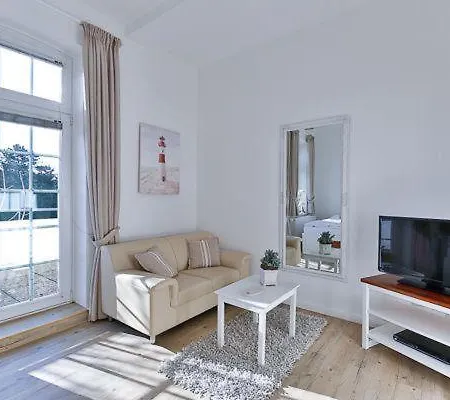 Appartement-5-mit-suedbalkon-in-strandnaher-lage-baederstil-villa-in-wenningstedt-sylt Wenningstedt-Braderup
